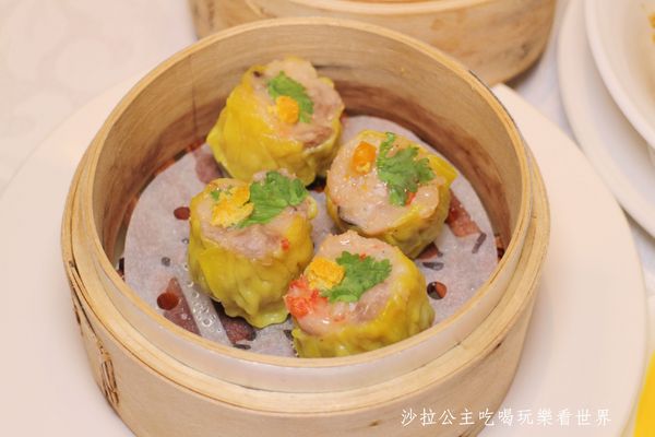 西華飯店-怡園：台北西華‧萬豪酒店2017冠軍鴨『西華飯店-怡園』冰火烤鴨三重奏/捷運中山國中站