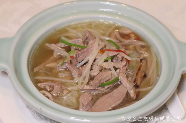 西華飯店-怡園：台北西華‧萬豪酒店2017冠軍鴨『西華飯店-怡園』冰火烤鴨三重奏/捷運中山國中站