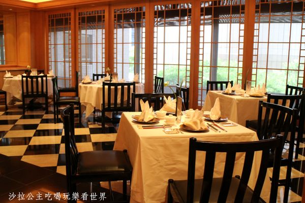 西華飯店-怡園：台北西華‧萬豪酒店2017冠軍鴨『西華飯店-怡園』冰火烤鴨三重奏/捷運中山國中站