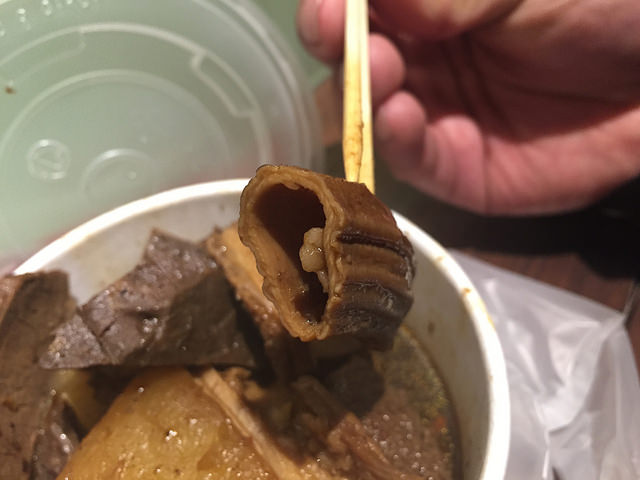 [士林夜市] 十三座牛雜，麻辣牛雜