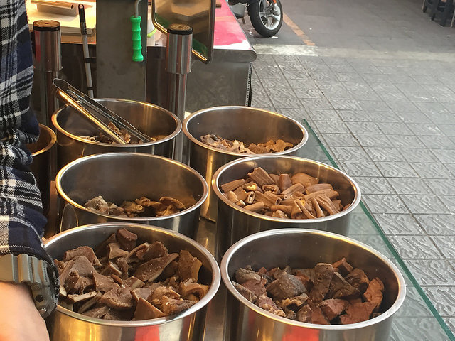 [士林夜市] 十三座牛雜，麻辣牛雜