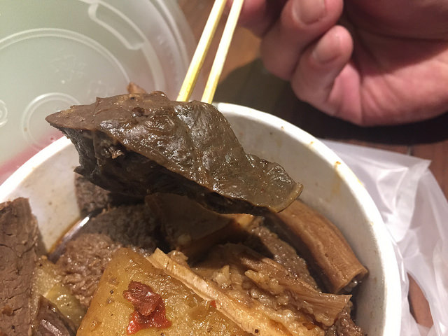 [士林夜市] 十三座牛雜，麻辣牛雜