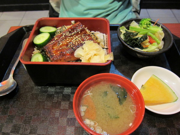 麵太郎(開封店)：(台北)西門町之套餐豐富的日式料理-麵太郎