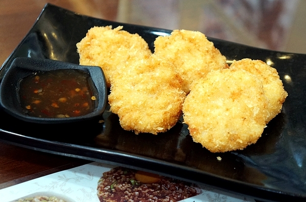 亨運香港茶餐廳：高雄【亨運香港茶餐廳】吃了絕對再訪的茶餐廳 推薦干炒牛肉河粉 原汁柱侯牛腩