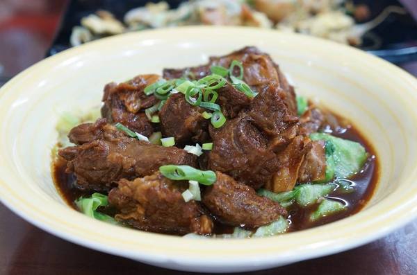 亨運香港茶餐廳：高雄【亨運香港茶餐廳】吃了絕對再訪的茶餐廳 推薦干炒牛肉河粉 原汁柱侯牛腩