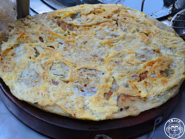陳記蔥油餅:呷飽祙【新北三重・陳記蔥油餅】排隊銷魂蔥油餅 陳記蔥油餅:呷飽祙【新北三重・陳記蔥油餅】排隊銷魂蔥油餅