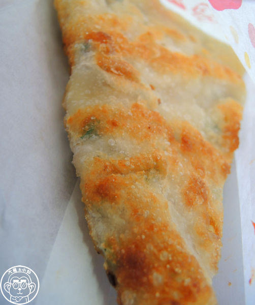 陳記蔥油餅:呷飽祙【新北三重・陳記蔥油餅】排隊銷魂蔥油餅 陳記蔥油餅:呷飽祙【新北三重・陳記蔥油餅】排隊銷魂蔥油餅