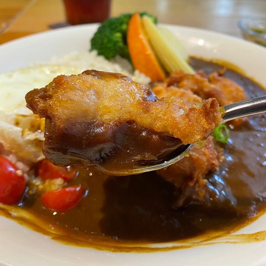 [台中北區] 田樂學院店_for Farm Burger | 巷弄老宅改建早午餐｜手作漢堡｜必吃焦糖布丁｜有插座田樂學院店