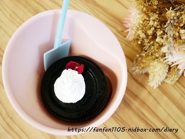 【台中美食】雙魚2次方 #一中商圈 #一中美食 #食尚玩家推薦 #台中漢堡 #IG打卡美食 #彩虹漢堡 #漸層飲料 (17).JPG