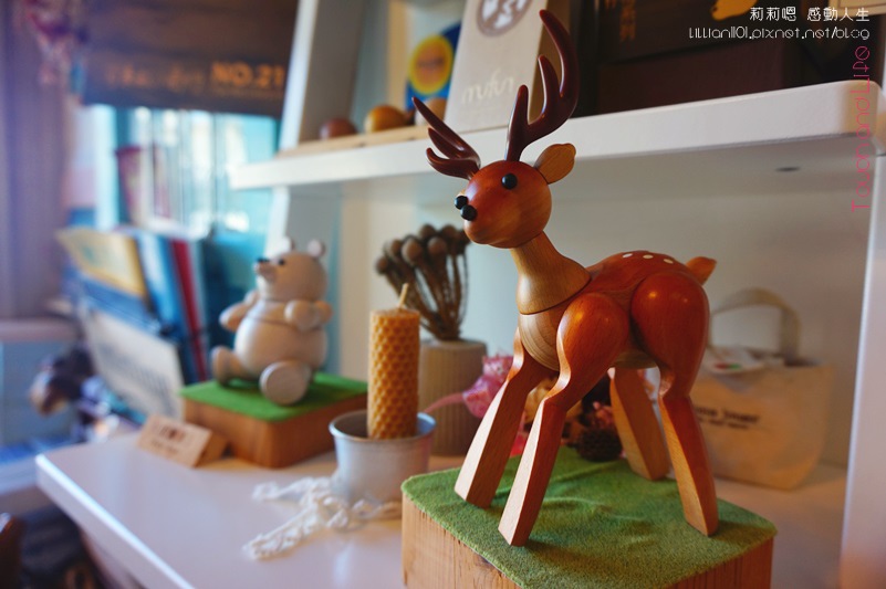 高雄美食|鳳山超文青咖啡廳 有。咖啡熊熊拉花抹茶拿鐵 有野餐有料理的好朋友!