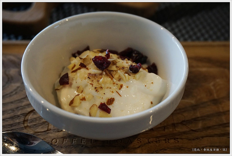 冰河咖啡-貝肯國王的經典早午餐-優格-1