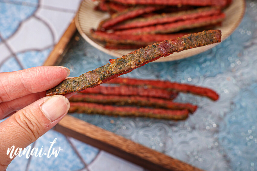 全台只有這賣,別處吃不到！在地50年老店激推酪梨油素肉紙、避風塘手捲肉紙,香酥脆口,好吃到用搶。豐源源味香台中西屯店