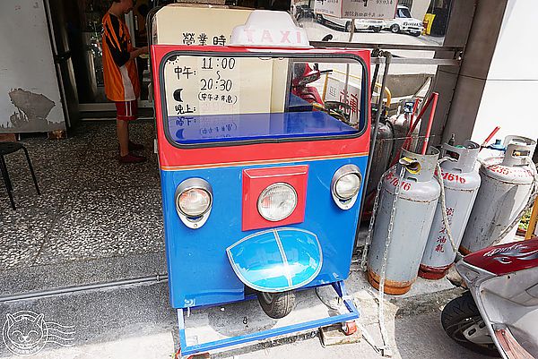 泰小葉泰國米粉湯專賣店：※ 泰小葉泰國米粉湯專賣店 ※【星羽是吃貨-台中】一個因為喜歡成就的夢想，平價美味料多實在，特製醬料碰撞美妙新滋味~(文末有好康)