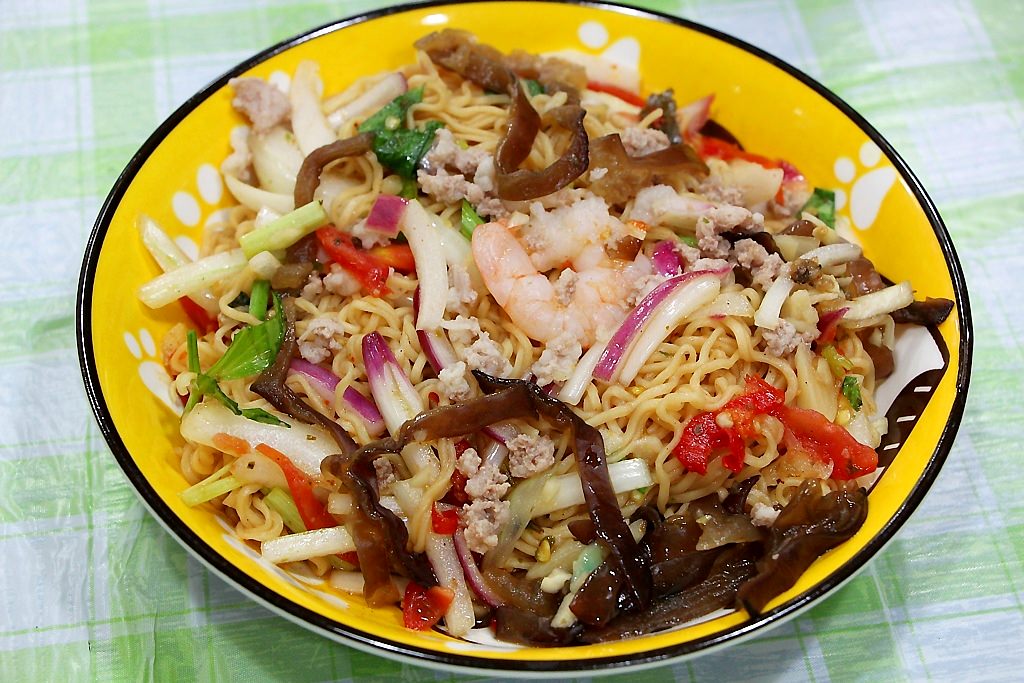 台中北屯，泰小葉泰式風味小食~平價的美味。 - 微笑Joe幸運