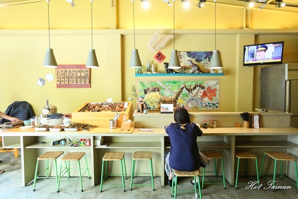 小丰川：【台南美食】鐵皮屋下的文青風格小麵館：小丰川