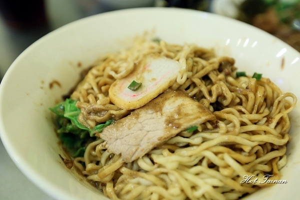 小丰川：【台南美食】鐵皮屋下的文青風格小麵館：小丰川