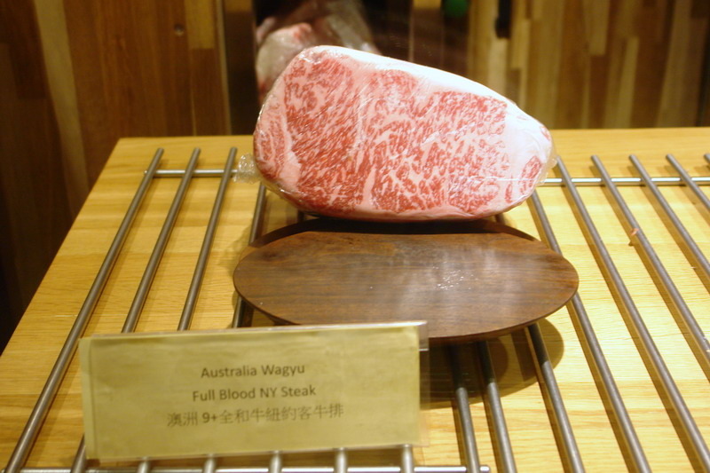 台中美食。MEATGQ橡木炙烤牛排館--牛排教父台中新作