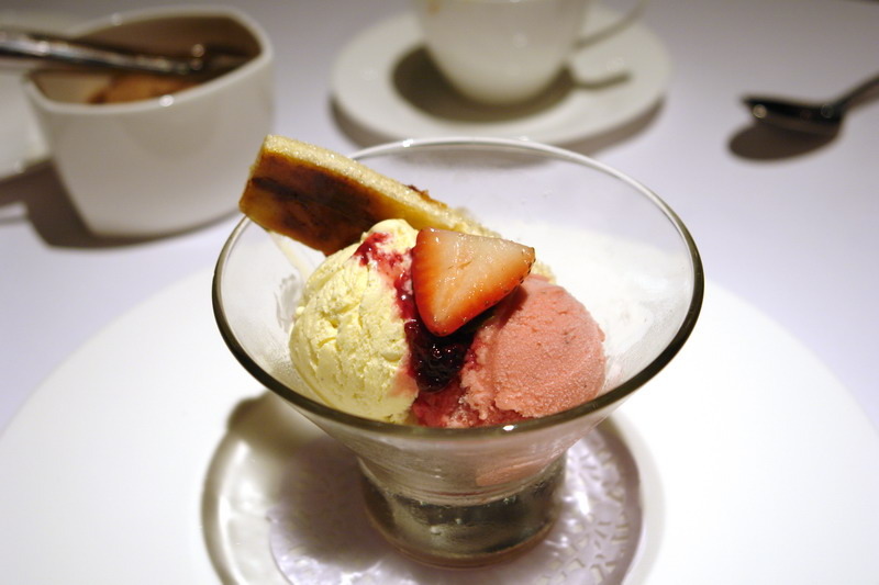 台中美食。MEATGQ橡木炙烤牛排館--牛排教父台中新作