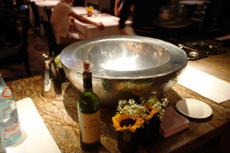 台中美食。MEATGQ橡木炙烤牛排館--牛排教父台中新作