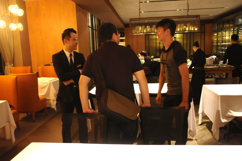 台中美食。MEATGQ橡木炙烤牛排館--牛排教父台中新作