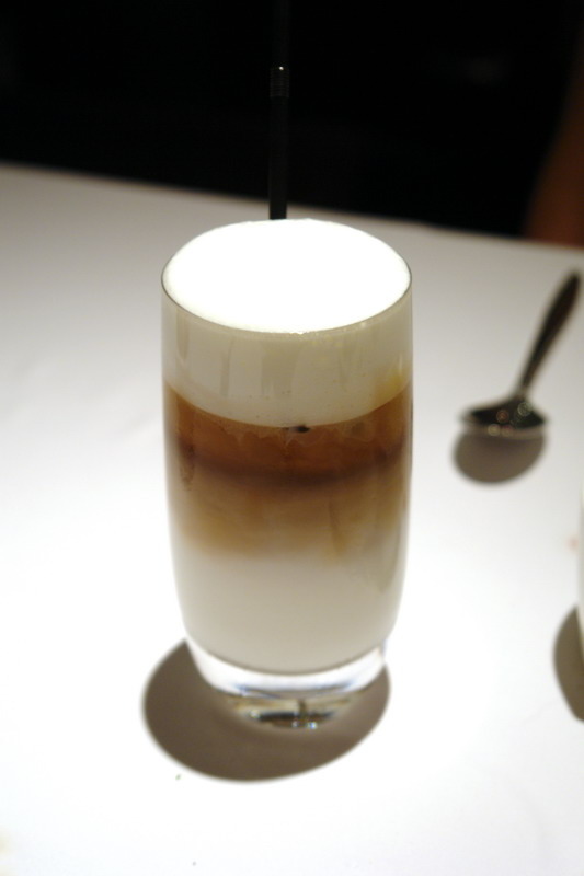 台中美食。MEATGQ橡木炙烤牛排館--牛排教父台中新作