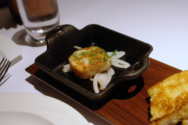 台中美食。MEATGQ橡木炙烤牛排館--牛排教父台中新作