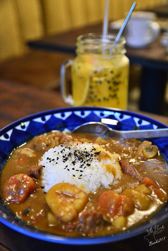 Neighbor's Cafe鄰居咖啡:牛小排咖哩飯好吃 台北大安區 永康街 青田街 捷運信義線東門站美食 甜點 下午茶 咖啡館 @ Banbi217 美食旅遊 痞客邦 PIXNET DSC_6752.JPG