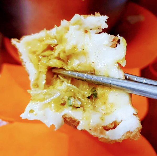 彰化市[阿貞饅頭 阿貞炸饅頭] 扣肉饅頭(爌肉饅頭)30元 咖哩包10元 紅豆包10元 2019食記之實在算很便宜啊!!又好吃!!