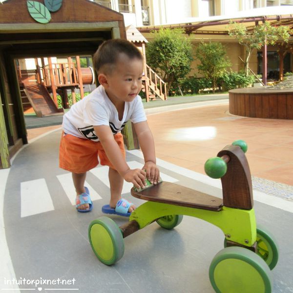 edasky44.jpg edasky44.jpg