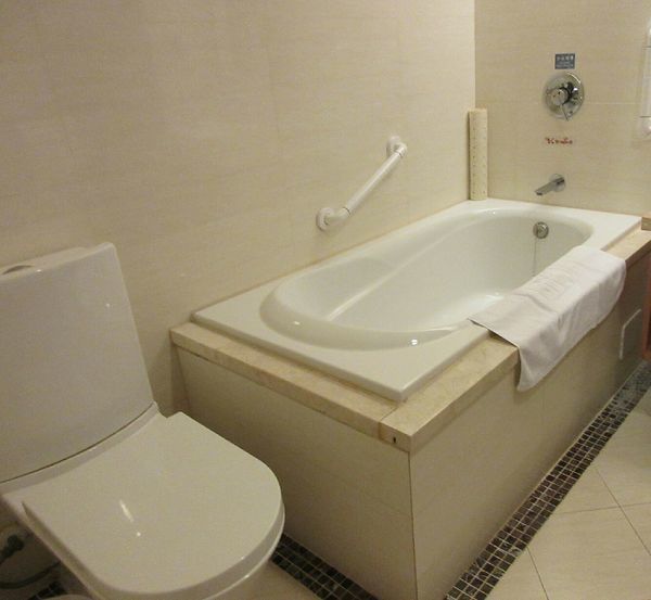 edasky9.jpg edasky9.jpg