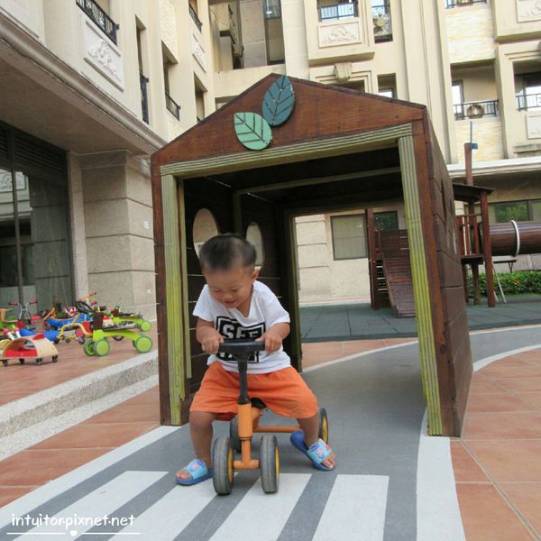 edasky50.jpg edasky50.jpg