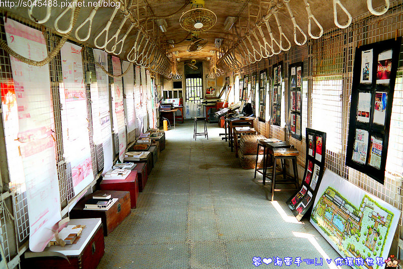 【台南▍親子旅遊】佳里龍貓村(香草驛棧農場)♥像電影中陪龍貓等公車的畫面，活脫脫在現實中上演~