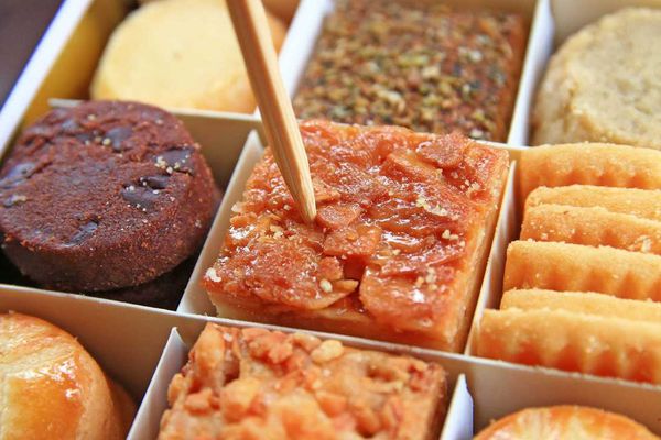 【出遊最佳伴手禮美食】iCookie私房手作-綜合小品禮盒(夏戀)-25宮格10多種口味餅乾