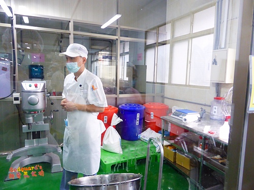 (體驗)[三和國中站]蔗糖無添加、純正鳳梨餡，館內還設3D立體館~天得鳳梨酥