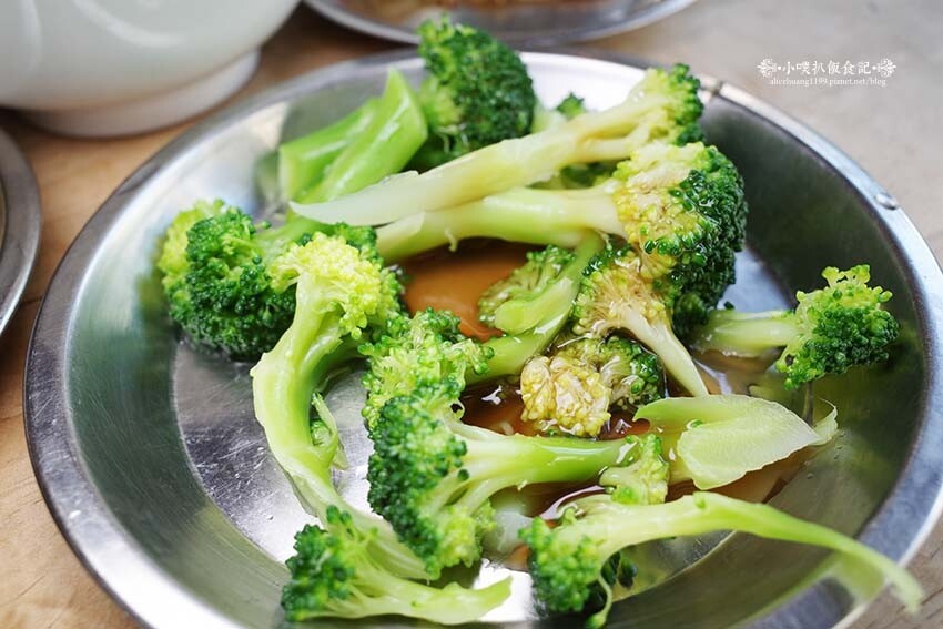 【嘉義美食】『劉里長火雞肉飯』在地必吃美食/觀光客排隊老店/火紅到日本展店的最夯雞肉飯/詳細菜單/大推火