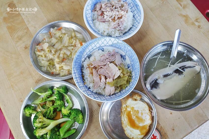 【嘉義美食】『劉里長火雞肉飯』在地必吃美食/觀光客排隊老店/火紅到日本展店的最夯雞肉飯/詳細菜單/大推火