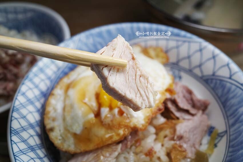 【嘉義美食】『劉里長火雞肉飯』在地必吃美食/觀光客排隊老店/火紅到日本展店的最夯雞肉飯/詳細菜單/大推火