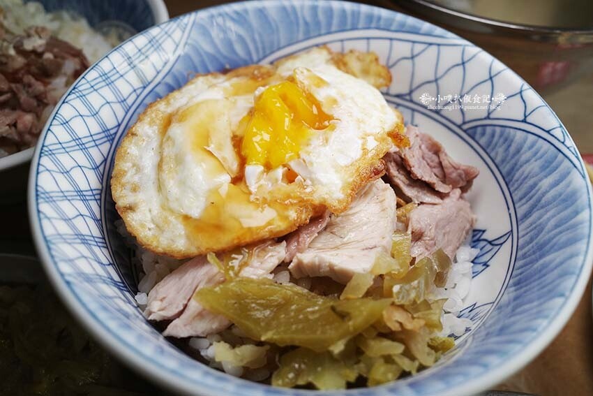 【嘉義美食】『劉里長火雞肉飯』在地必吃美食/觀光客排隊老店/火紅到日本展店的最夯雞肉飯/詳細菜單/大推火