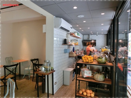 7finedays~店內1.JPG