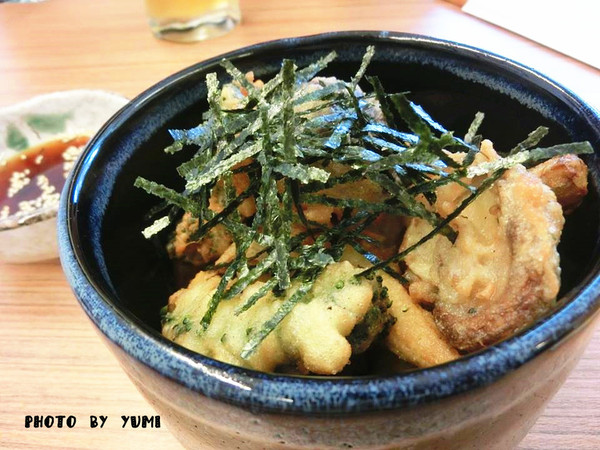 食茶父子：【邀稿】高cp值!簡單就是人間美味~紅燒牛腩定食及雞腿排咖哩飯大獲我心@食茶父子