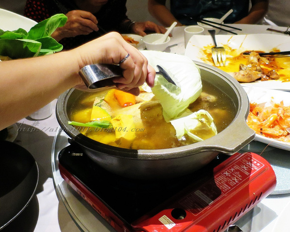 城市商旅-合菜餐廳(高雄真愛館)：呷青抄相聚饗宴~     ..海霸王城市商旅高雄真愛館