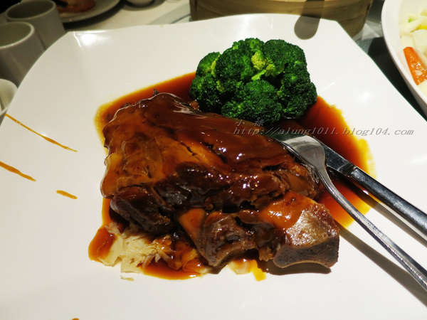 城市商旅-合菜餐廳(高雄真愛館)：呷青抄相聚饗宴~     ..海霸王城市商旅高雄真愛館