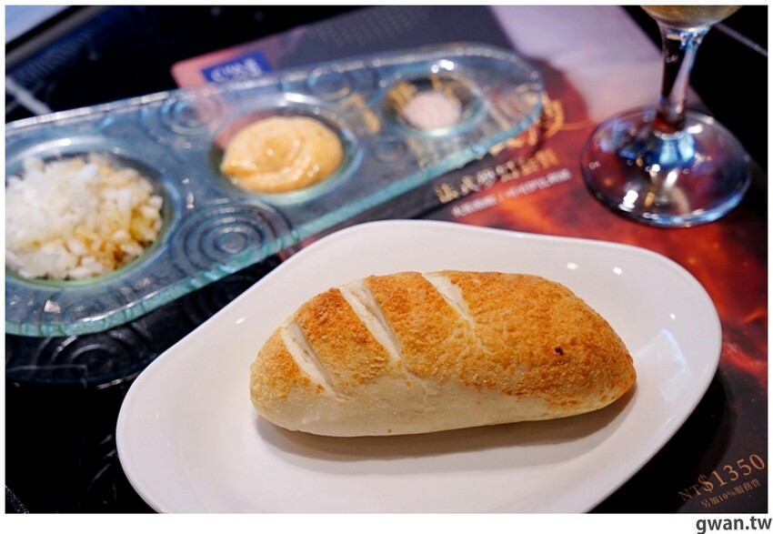 夏慕尼台中大隆店重新開幕,推出視覺系火焰肋眼,期間限定法式夢幻套餐又來了!