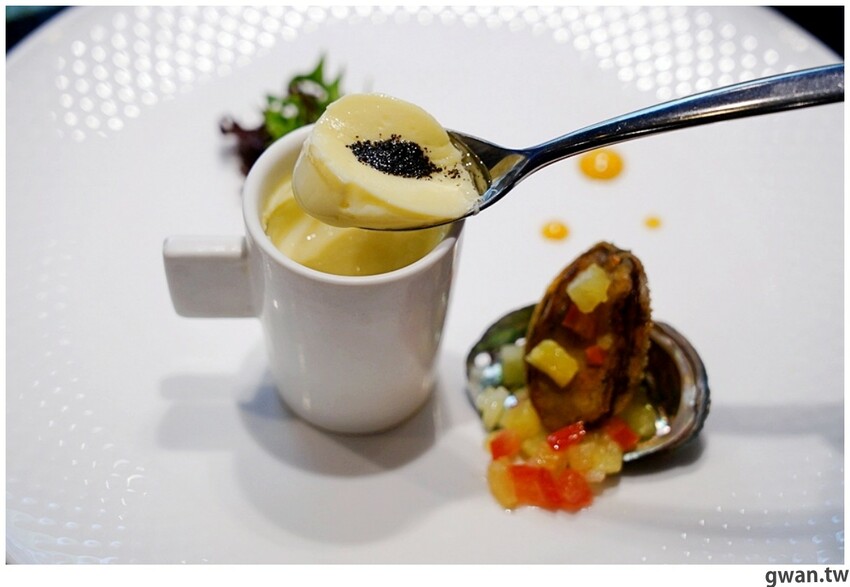 夏慕尼台中大隆店重新開幕,推出視覺系火焰肋眼,期間限定法式夢幻套餐又來了!