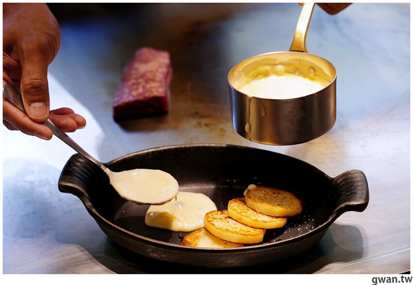 夏慕尼台中大隆店重新開幕,推出視覺系火焰肋眼,期間限定法式夢幻套餐又來了!