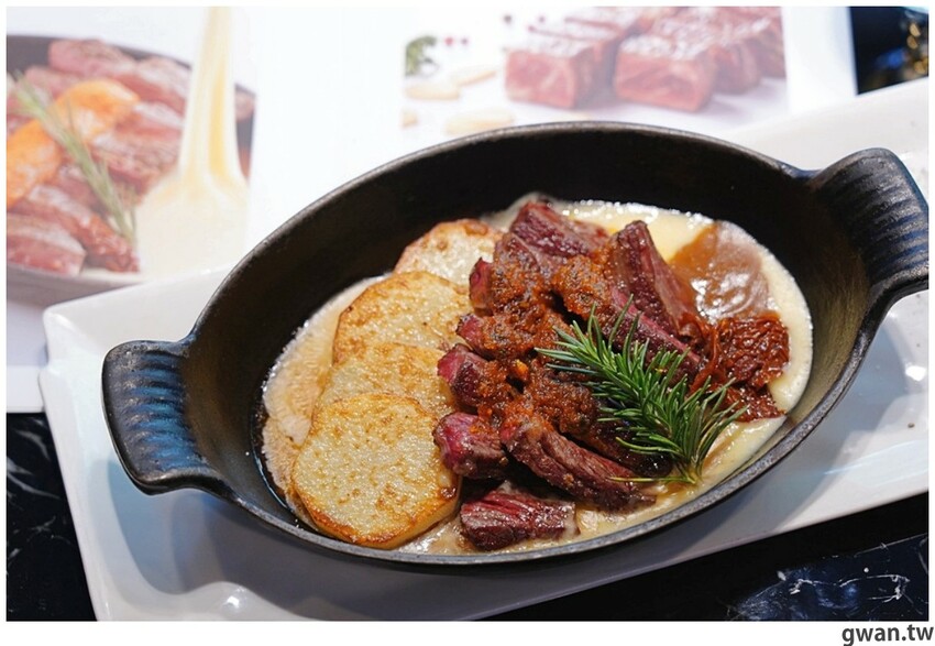 夏慕尼台中大隆店重新開幕,推出視覺系火焰肋眼,期間限定法式夢幻套餐又來了!