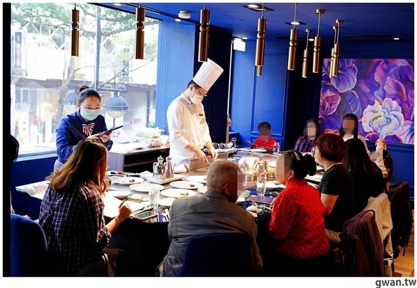 夏慕尼台中大隆店重新開幕,推出視覺系火焰肋眼,期間限定法式夢幻套餐又來了!