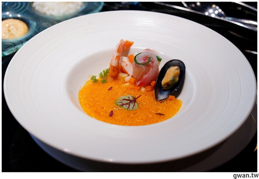 夏慕尼台中大隆店重新開幕,推出視覺系火焰肋眼,期間限定法式夢幻套餐又來了!