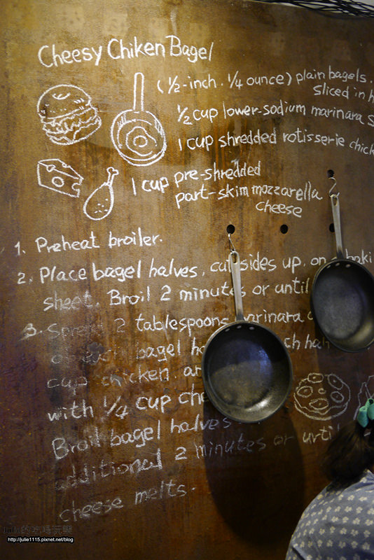 板橋早午餐●Bügel Bagel Coffee新板壹號店(輕食、下午茶、貝果餐)(板橋站、府中站)(近板橋遠百)