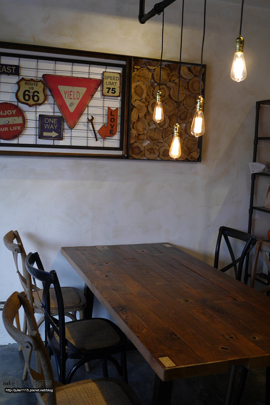 板橋早午餐●Bügel Bagel Coffee新板壹號店(輕食、下午茶、貝果餐)(板橋站、府中站)(近板橋遠百)